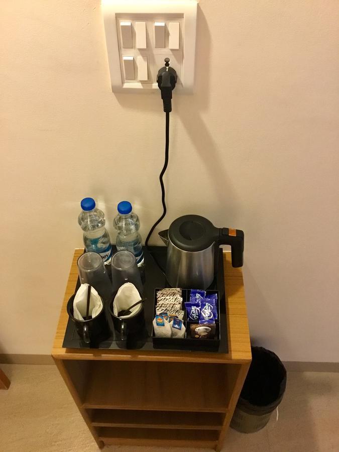 Sai Towers Hotel Puttaparthi Buitenkant foto