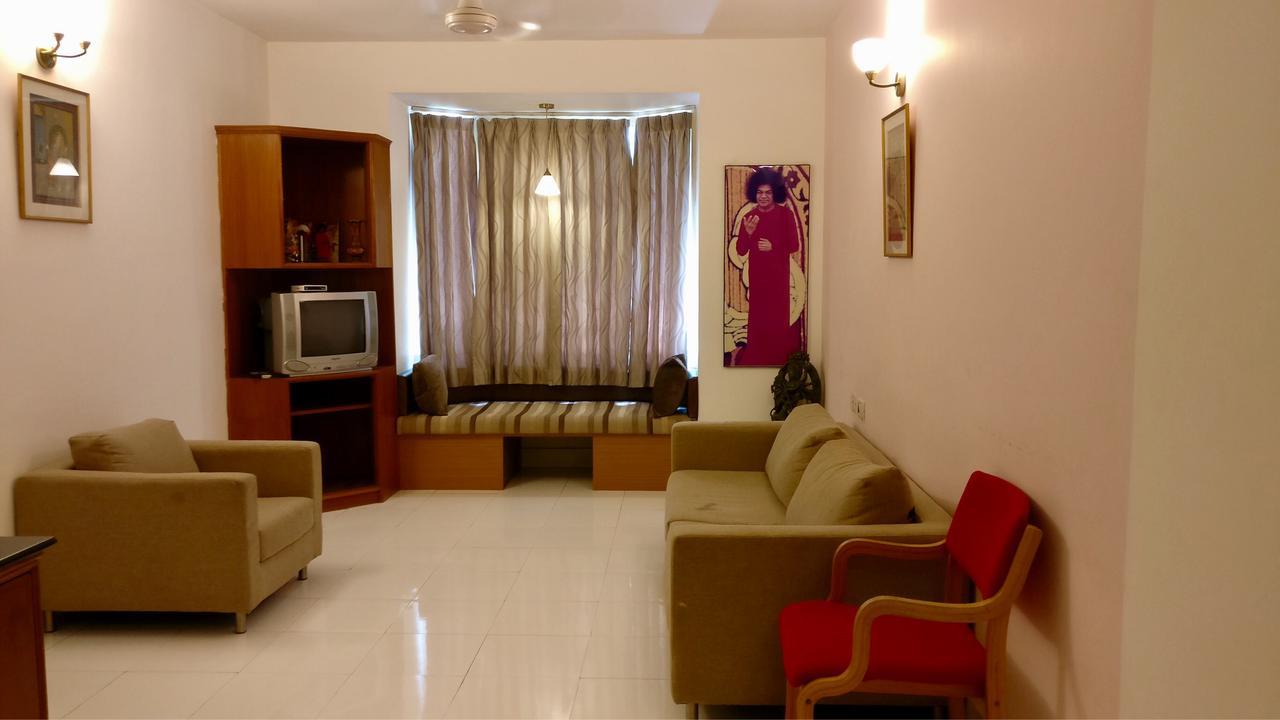 Sai Towers Hotel Puttaparthi Buitenkant foto